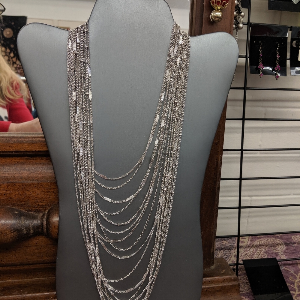 Bib necklace